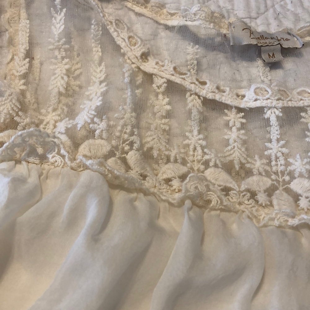 Cream Top - Picture 3 of 4